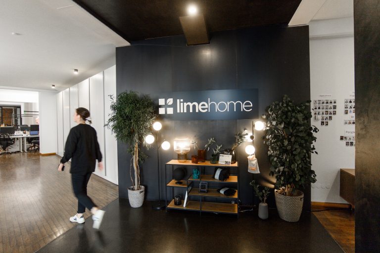 Cuman pioneros en la implantación de Limehome en Sevilla