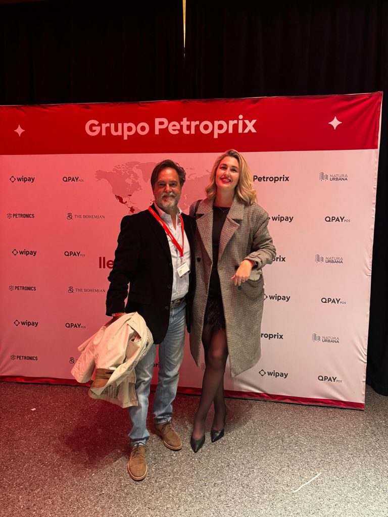 Grupo Cuman asiste al evento corporativo de Petroprix.